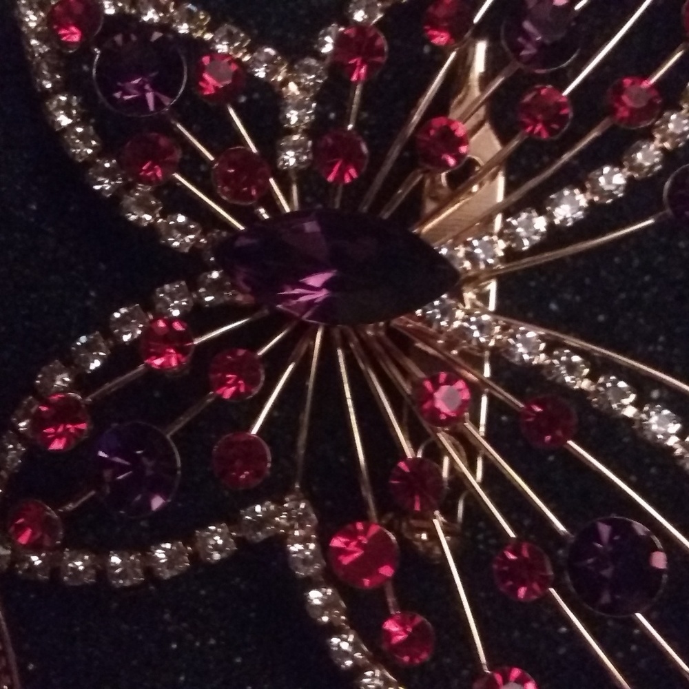 Brooches - Picture 3 of 5